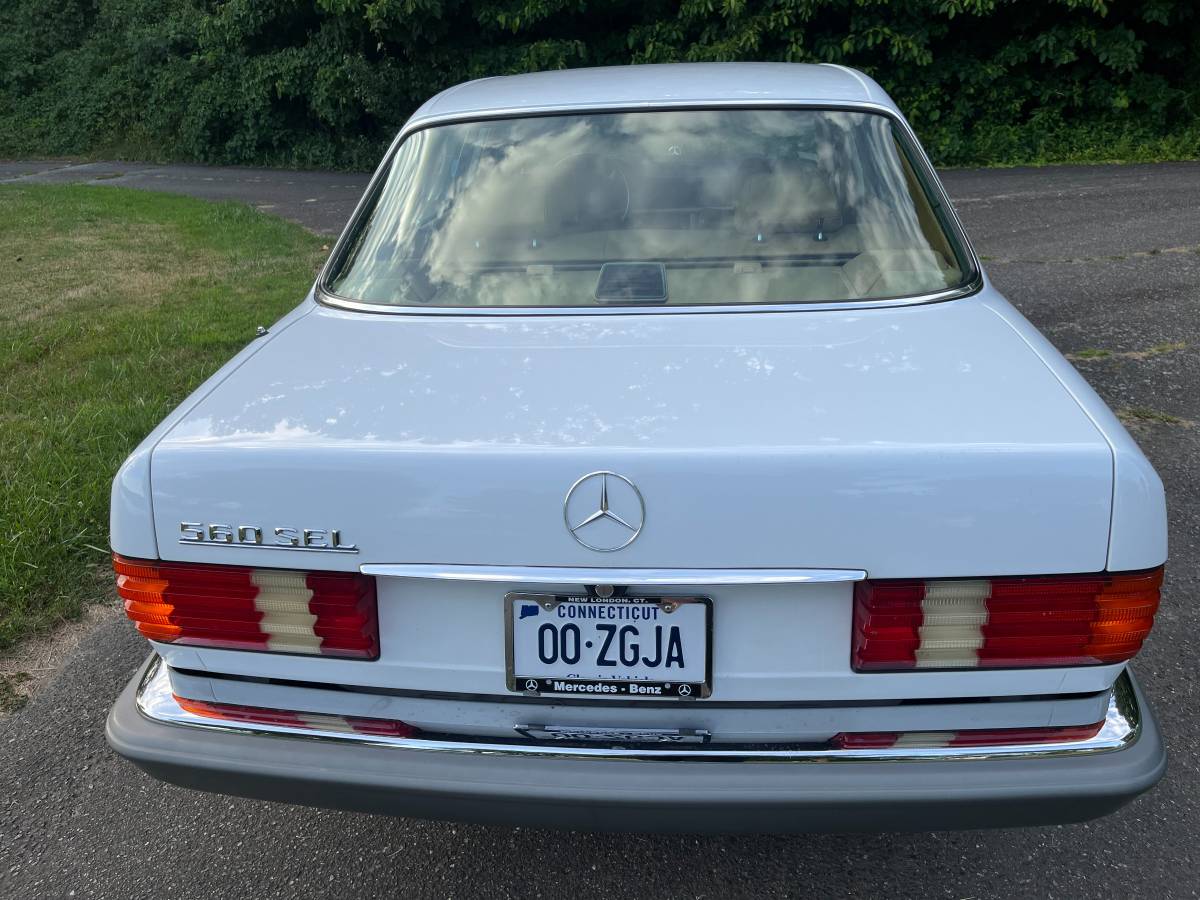 Mercedes-benz-560sel-1987-white-4