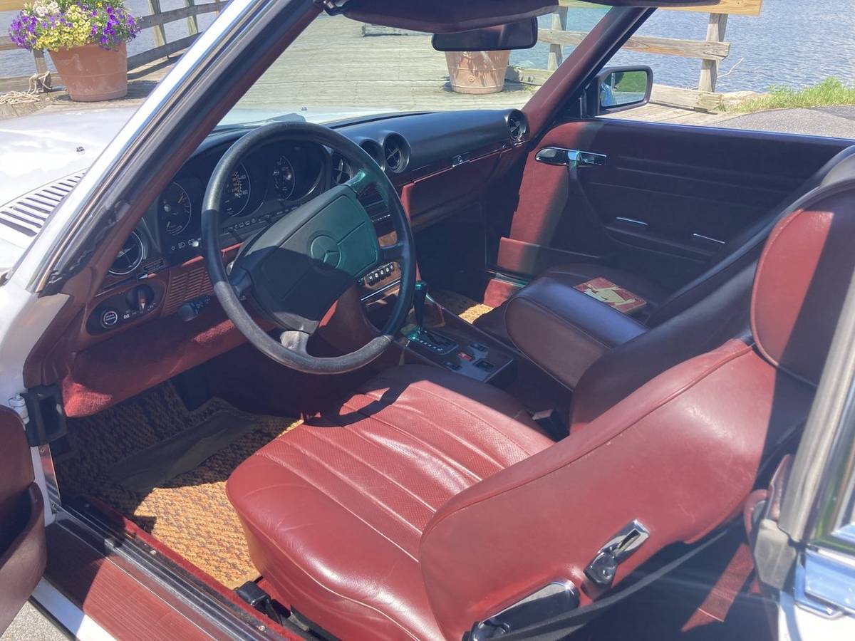 Mercedes-benz-560sl-1987-white-7