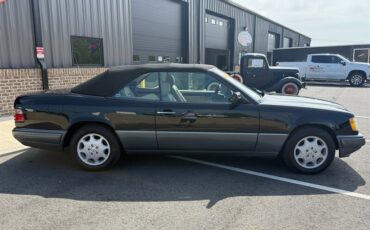 Mercedes-benz-Other-1995-Black-1