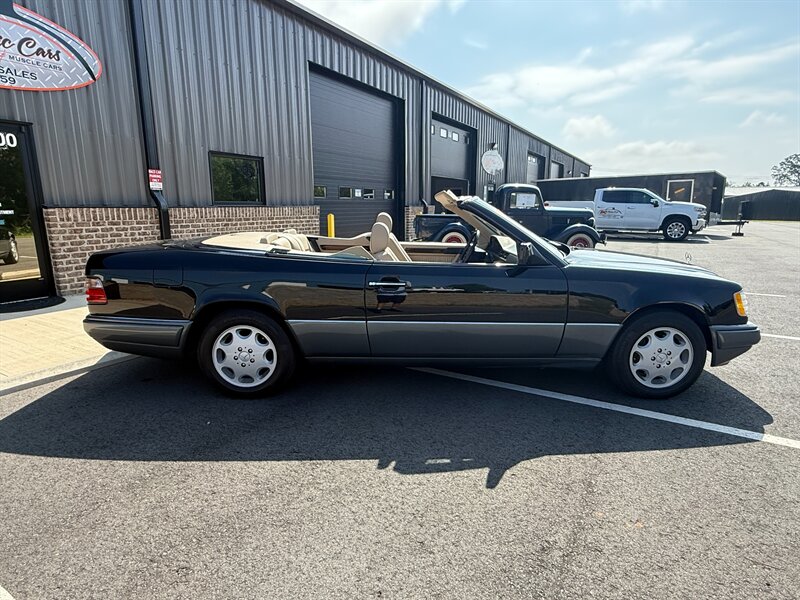Mercedes-benz-Other-1995-Black-31