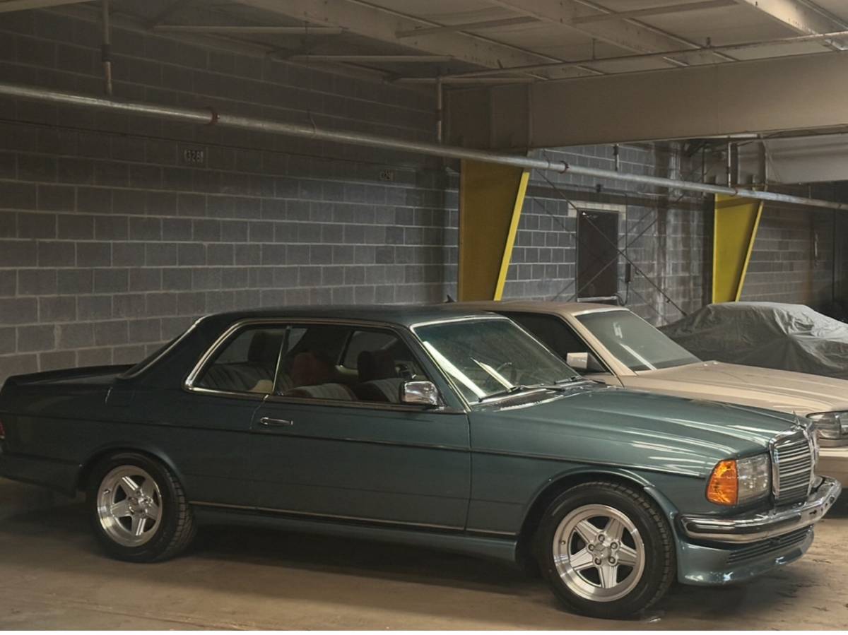 Mercedes-benz-c-class-1981-blue-5