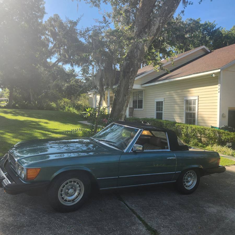 Mercedes-benz-c-class-1983-green