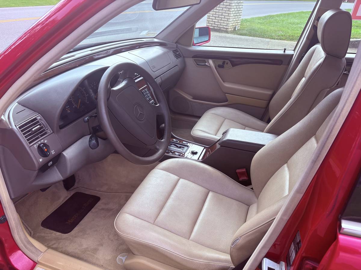 Mercedes-benz-c-class-c-280-sedan-4-door-1994-red-1