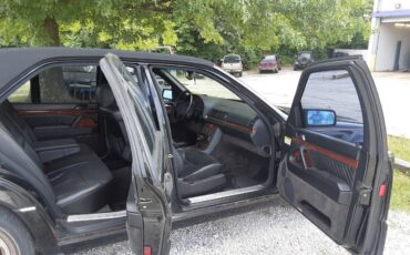 Mercedes-benz-c300-1993-3