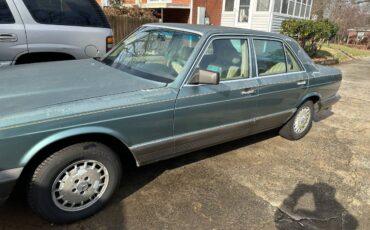 Mercedes-benz-c300-diesel-1985-green