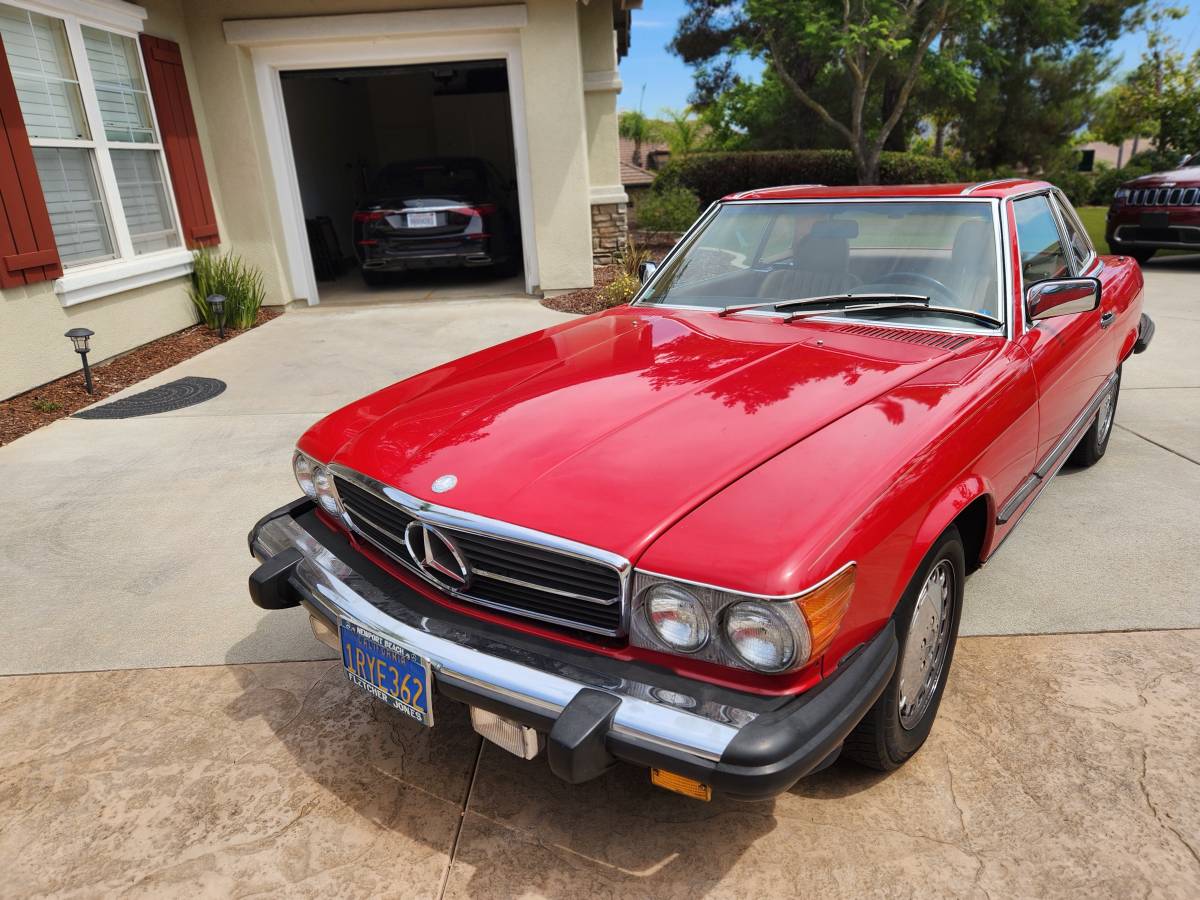 Mercedes-benz-cla-class-560sl-1986-red-3