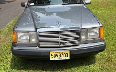 Mercedes-benz-d-class-diesel-1991-silver-4