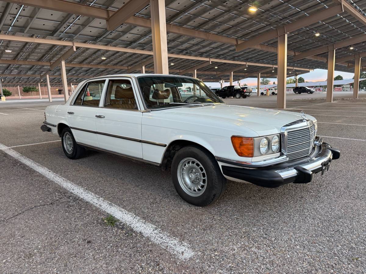 Mercedes-benz-diesel-1979-white-1