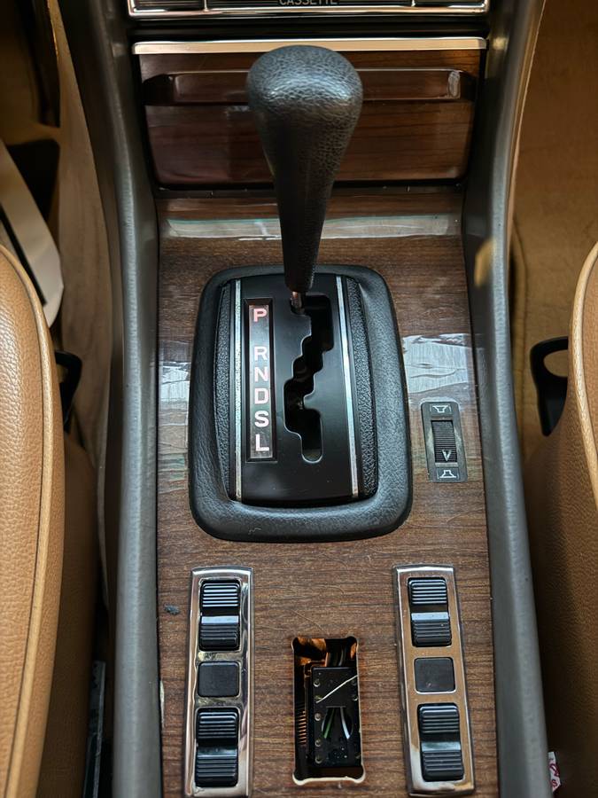 Mercedes-benz-diesel-1979-white-20