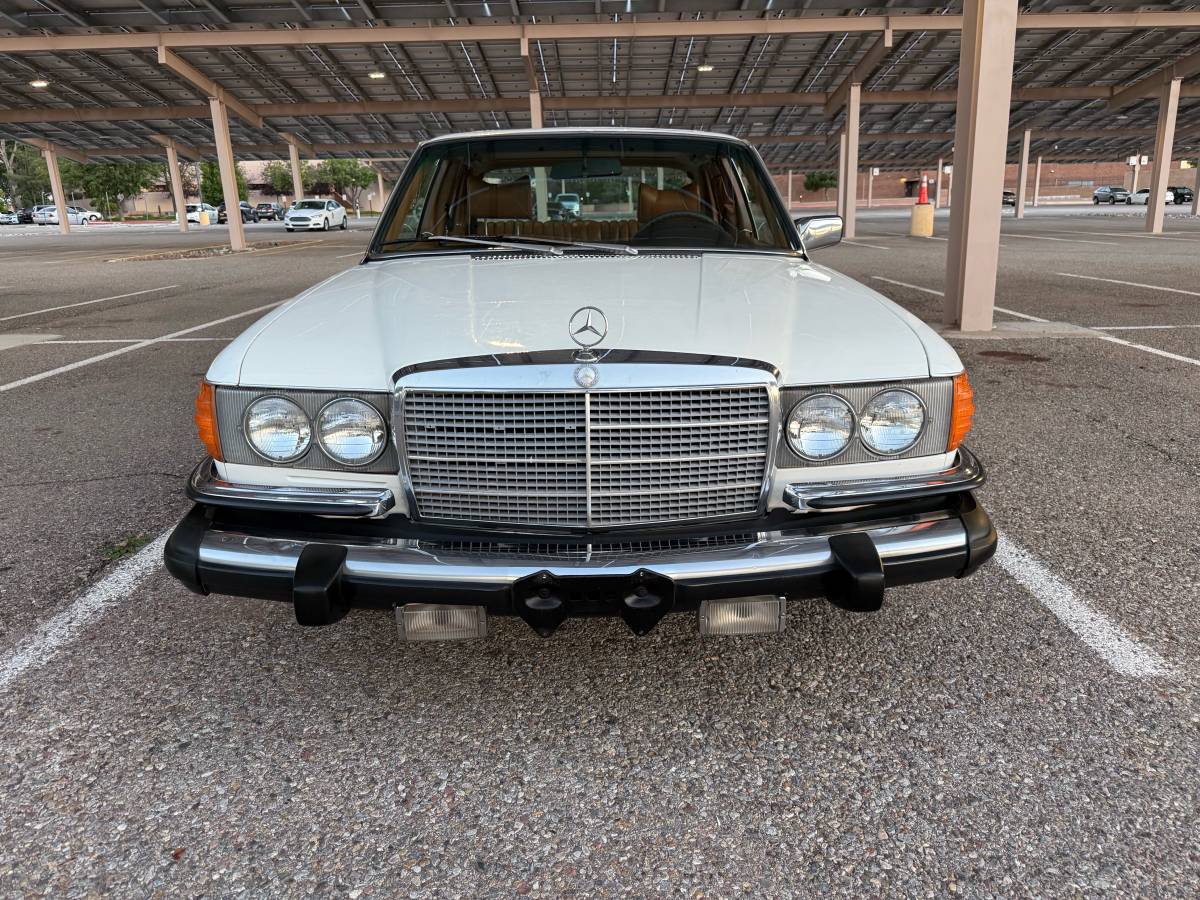 Mercedes-benz-diesel-1979-white-3