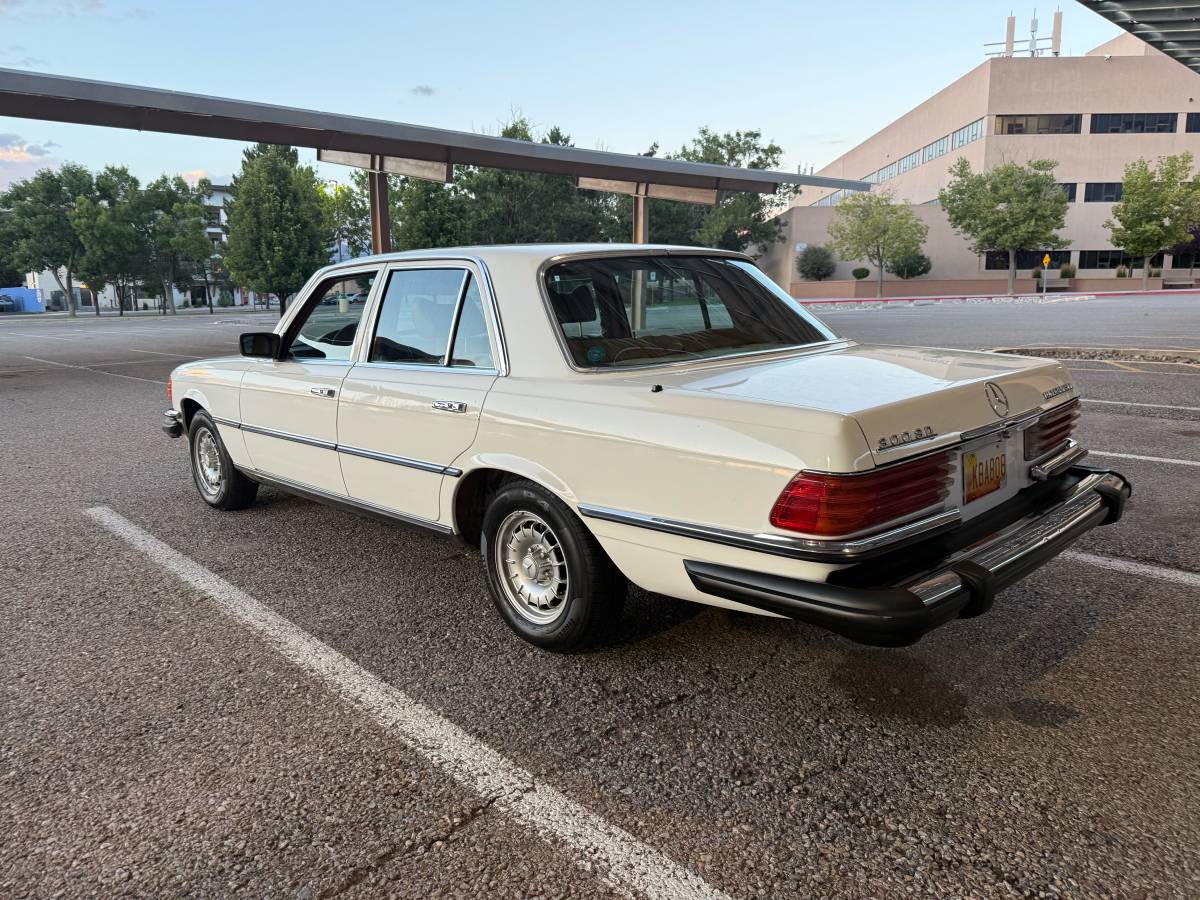 Mercedes-benz-diesel-1979-white-6