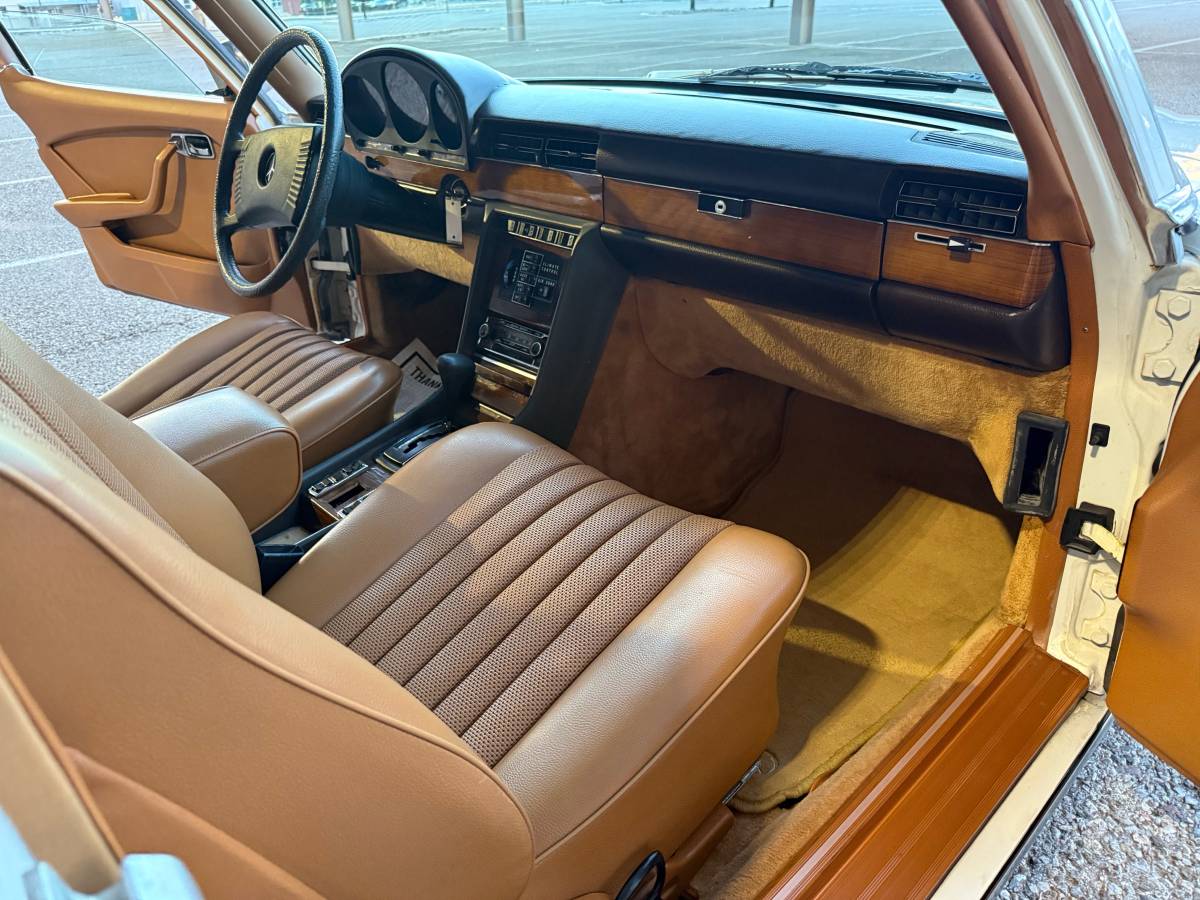 Mercedes-benz-diesel-1979-white-9