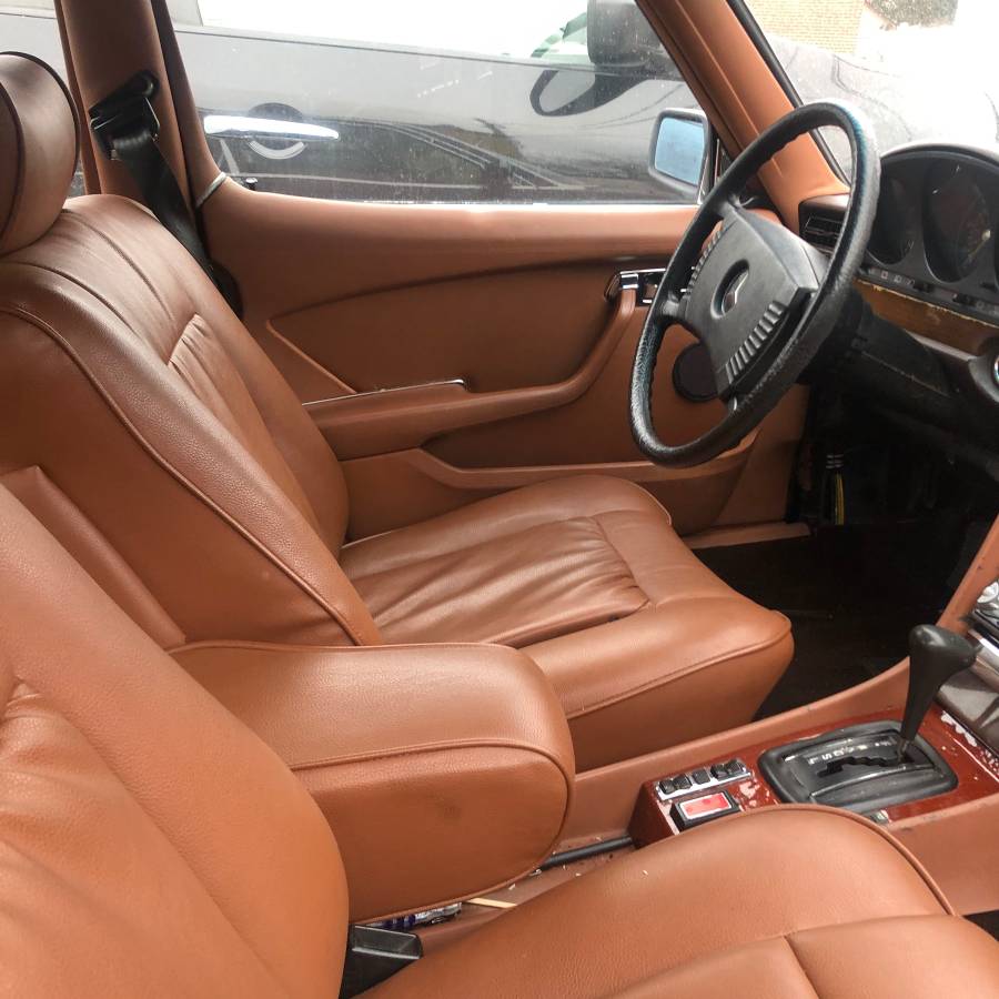 Mercedes-benz-e-class-1978-blue-3