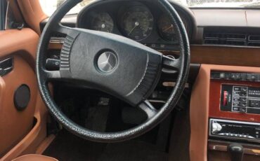 Mercedes-benz-e-class-1978-blue-9