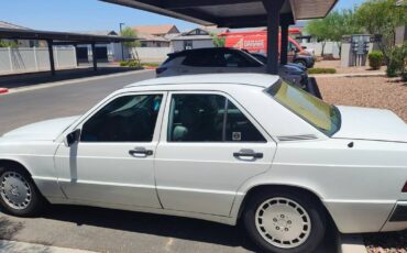 Mercedes-benz-e-class-1992-white-5