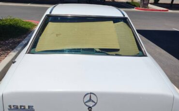 Mercedes-benz-e-class-1992-white-6