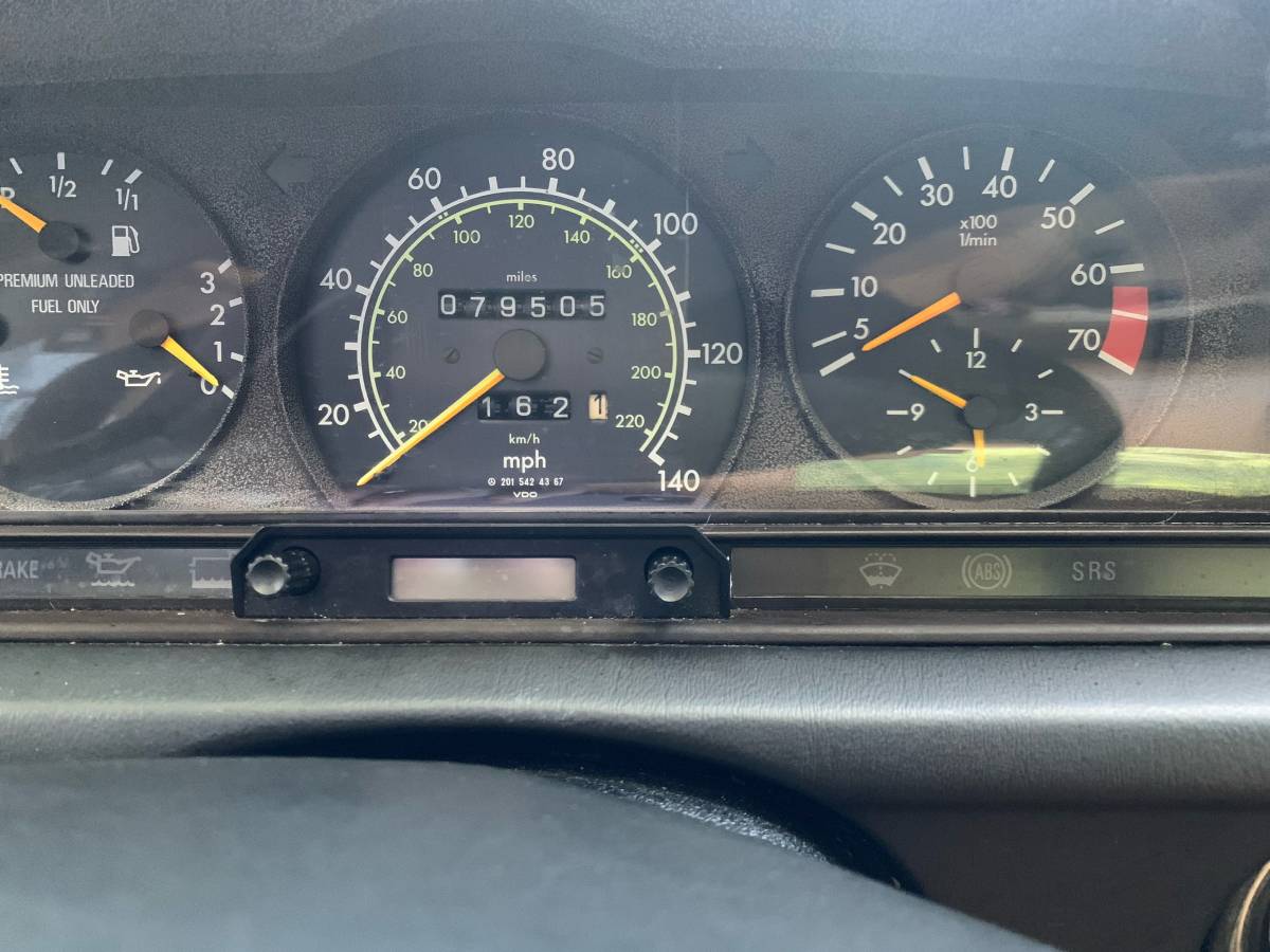 Mercedes-benz-e-class-1993-6
