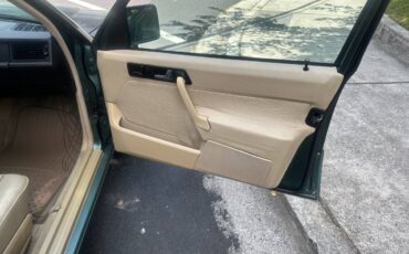 Mercedes-benz-e-class-1993-green-13