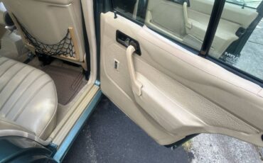 Mercedes-benz-e-class-1993-green-16