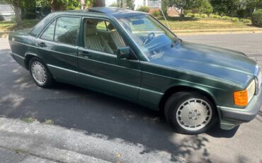 Mercedes-benz-e-class-1993-green-2