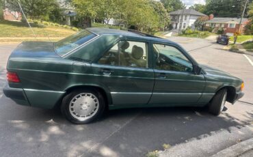 Mercedes-benz-e-class-1993-green-3