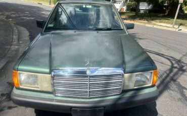 Mercedes-benz-e-class-1993-green