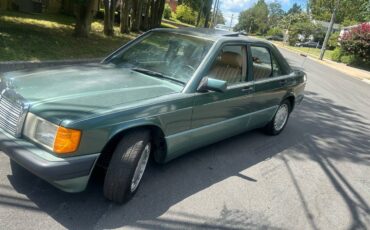 Mercedes-benz-e-class-1993-green-4
