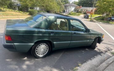 Mercedes-benz-e-class-1993-green-5