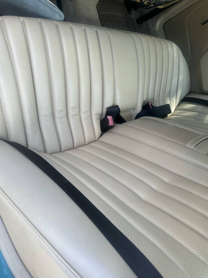 Mercedes-benz-e-class-1993-green-6