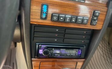 Mercedes-benz-e-class-1993-green-9