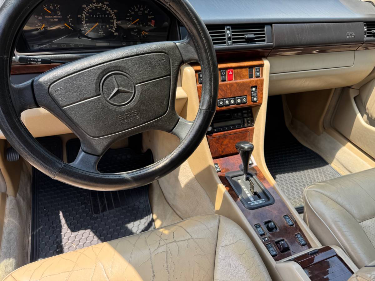 Mercedes-benz-e-class-1995-5