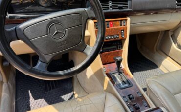 Mercedes-benz-e-class-1995-6