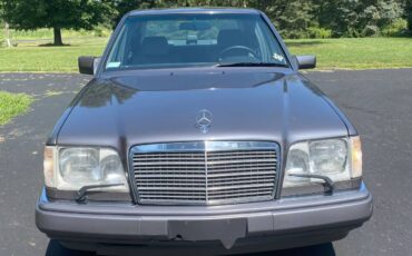 Mercedes-benz-e-class-1995-grey-1