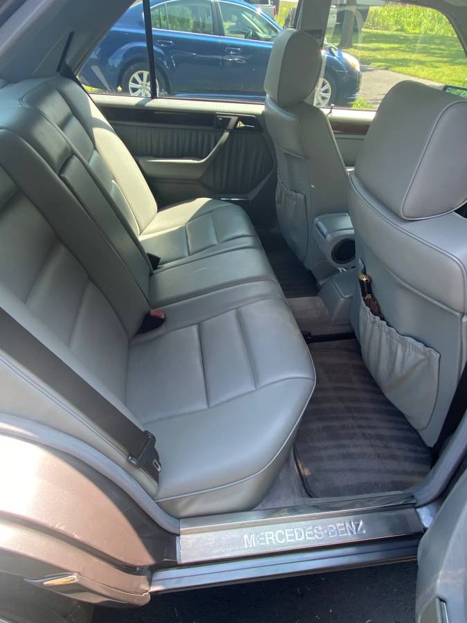 Mercedes-benz-e-class-1995-grey-5