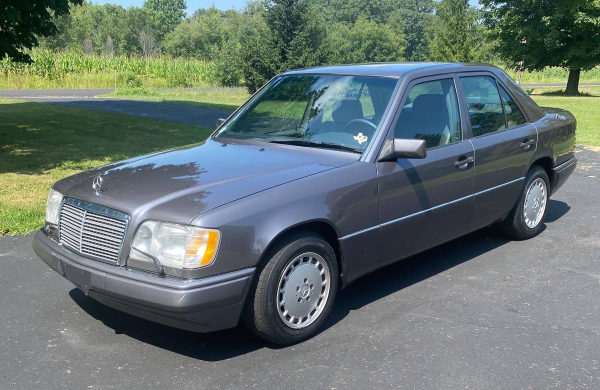 Mercedes-benz-e-class-1995-grey