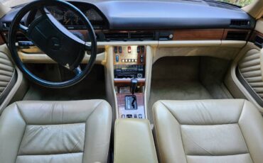 Mercedes-benz-e-class-e-300-rwd-sedan-1989-silver-3