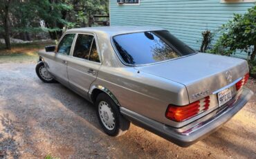 Mercedes-benz-e-class-e-300-rwd-sedan-1989-silver