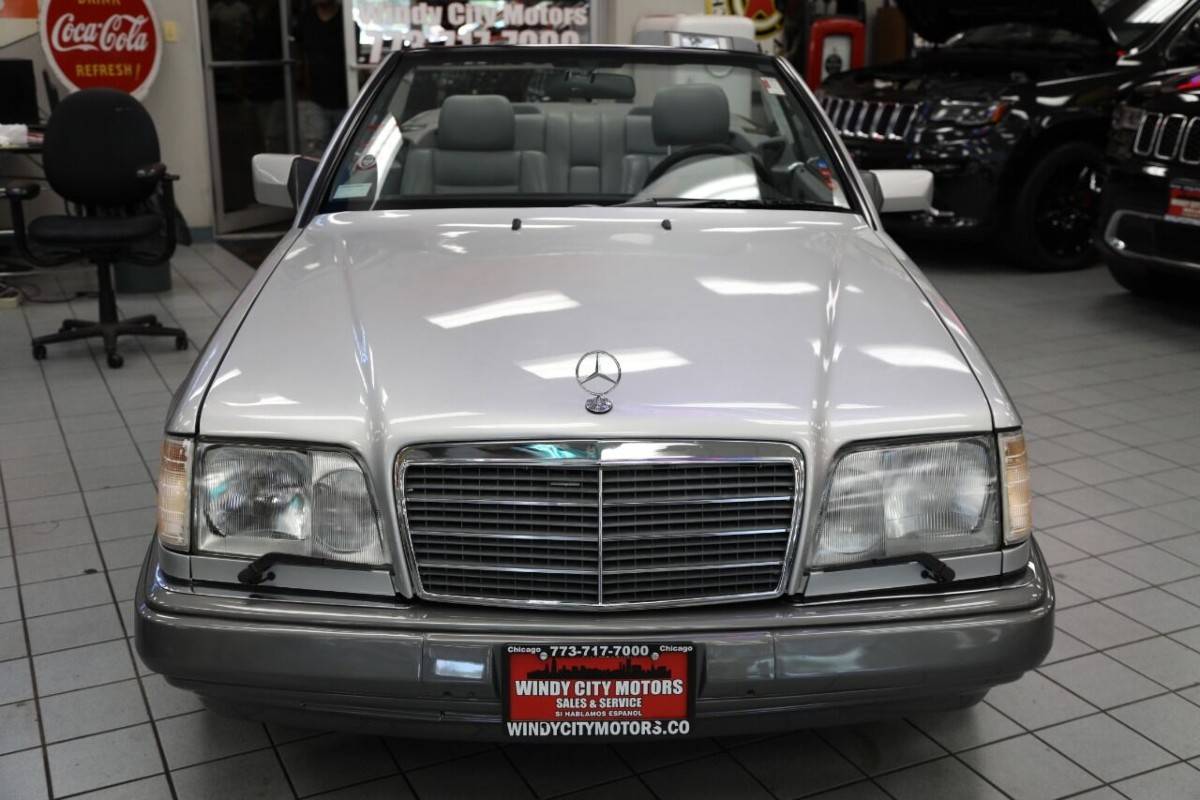 Mercedes-benz-e-class-e-320-2dr-1995-silver-11
