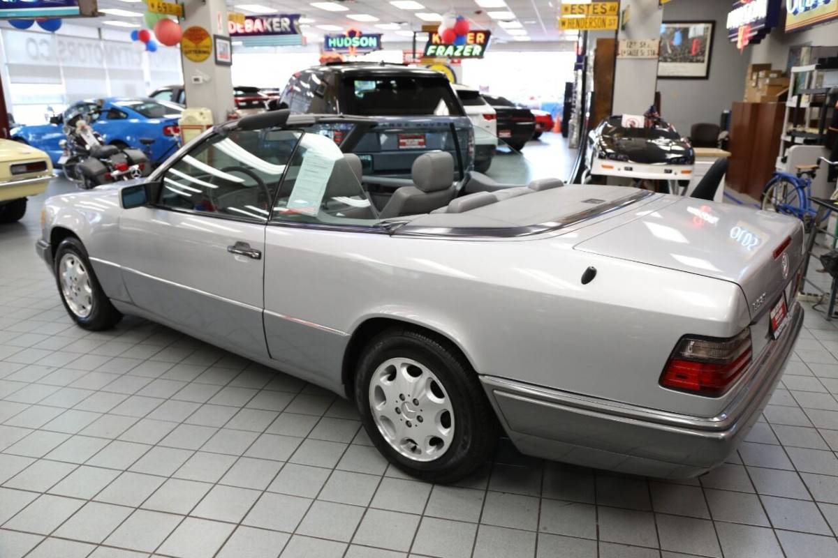 Mercedes-benz-e-class-e-320-2dr-1995-silver-14