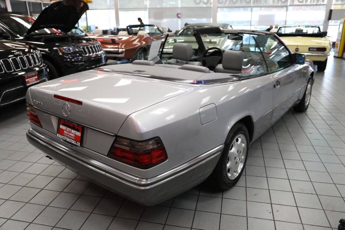Mercedes-benz-e-class-e-320-2dr-1995-silver-17