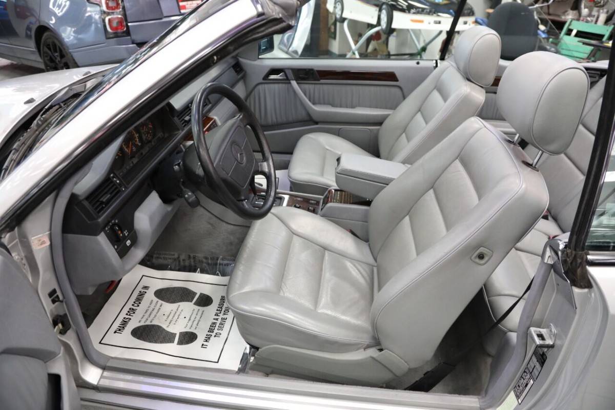 Mercedes-benz-e-class-e-320-2dr-1995-silver-3