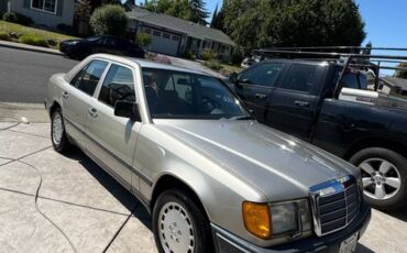Mercedes-benz-e300-1988-2