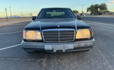 Mercedes-benz-e300-diesel-1995-black-4