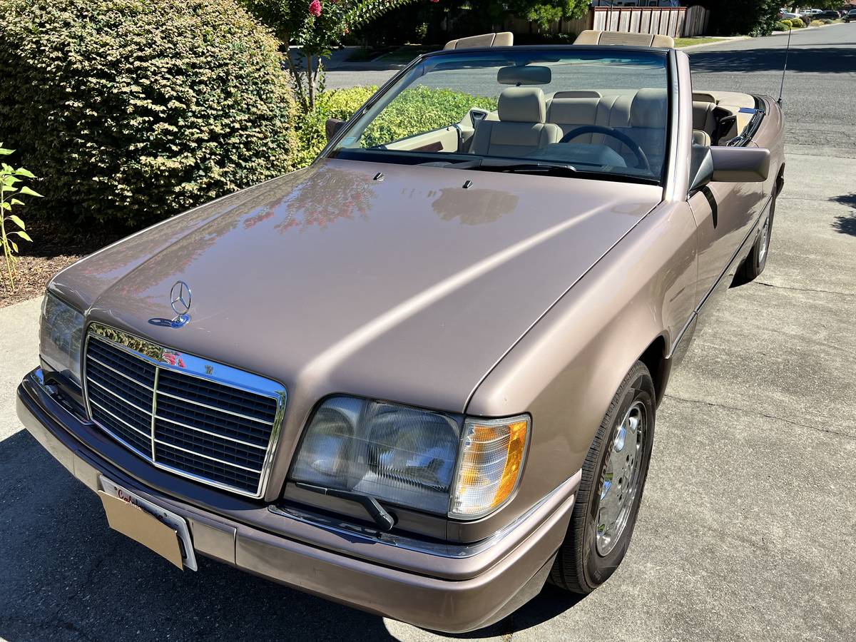 Mercedes-benz-e320-1994-brown-18