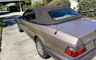 Mercedes-benz-e320-1994-brown-5