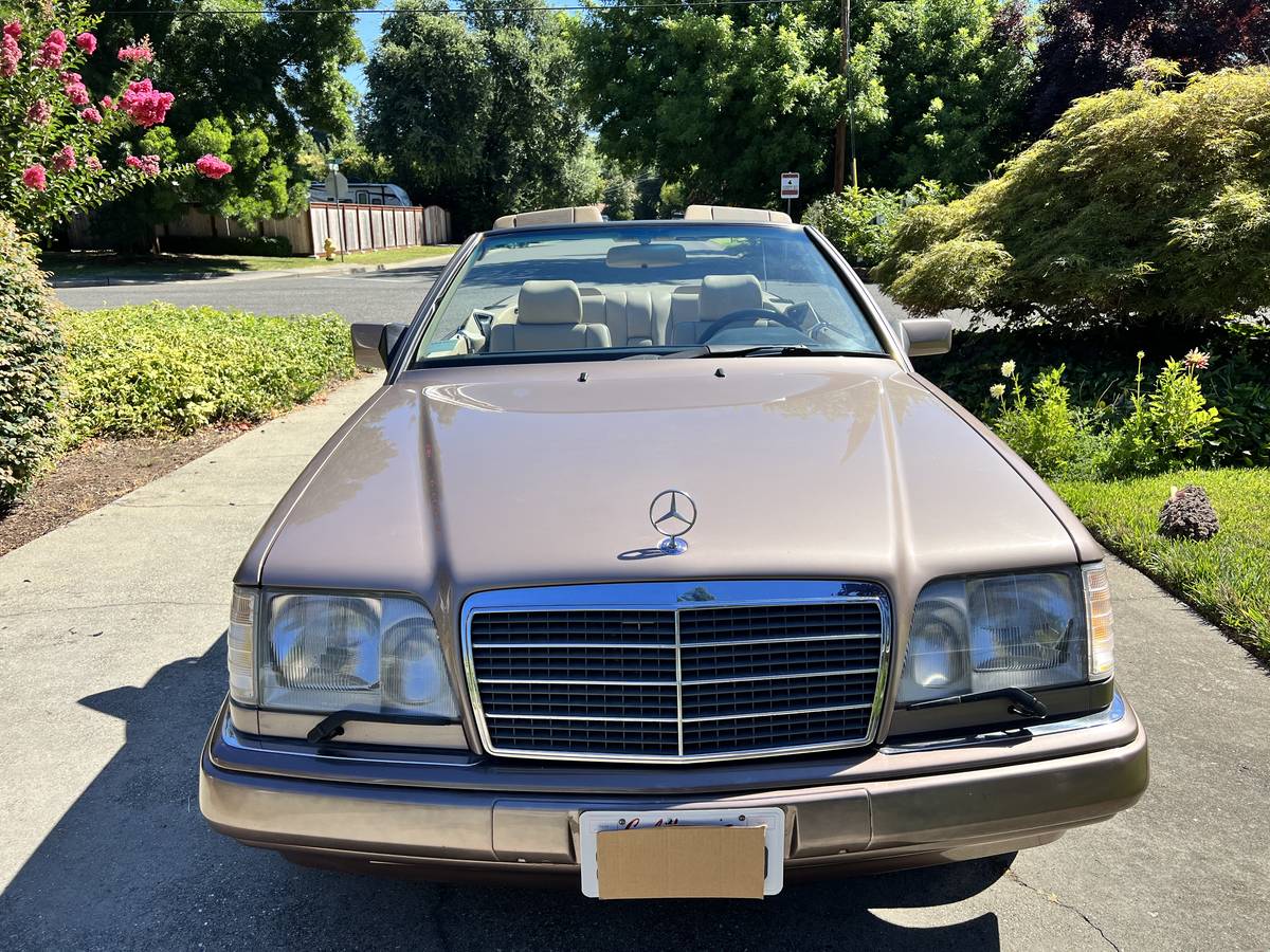 Mercedes-benz-e320-1994-brown-6