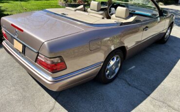 Mercedes-benz-e320-1994-brown-8