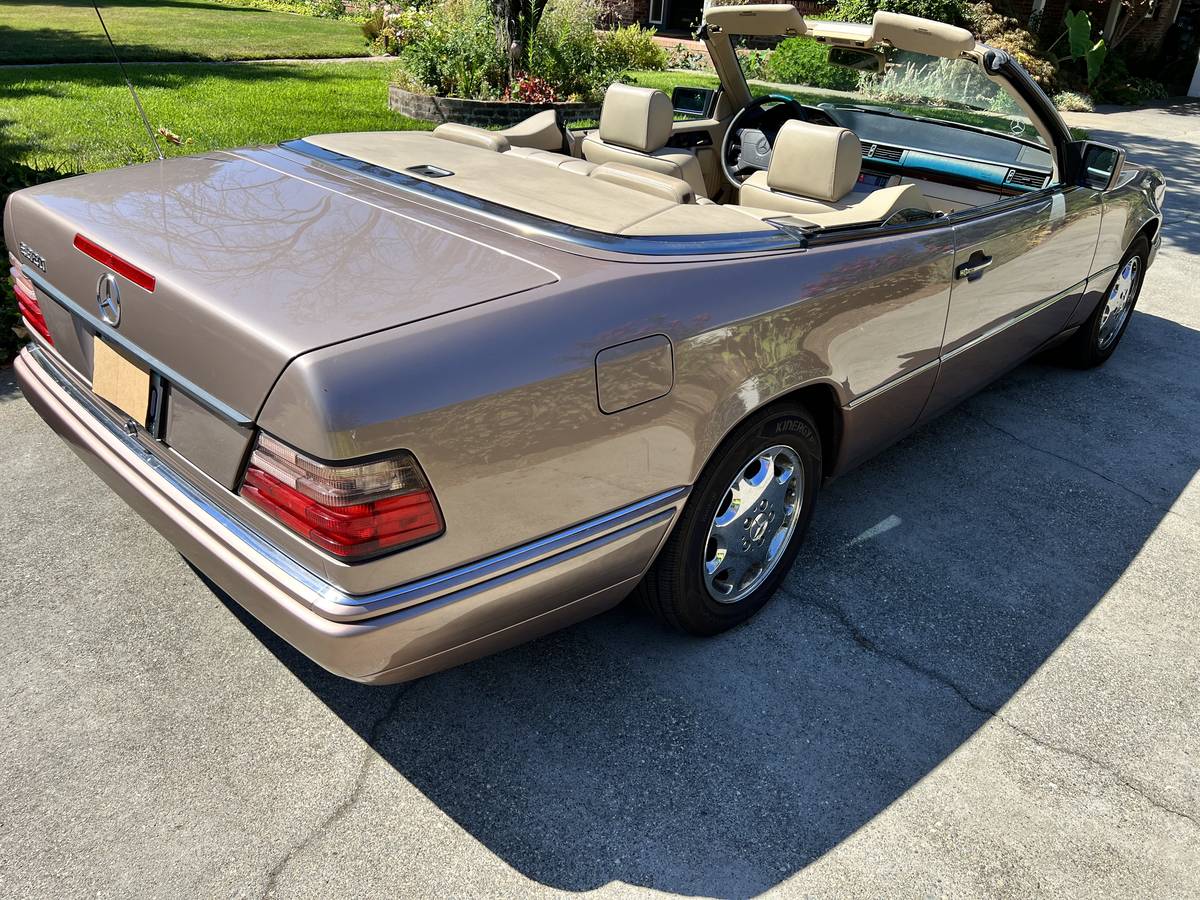 Mercedes-benz-e320-1994-brown-8