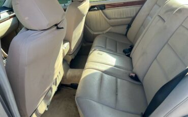 Mercedes-benz-e320-1995-custom-6