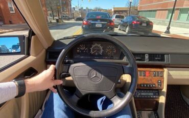 Mercedes-benz-e320-1995-red-11